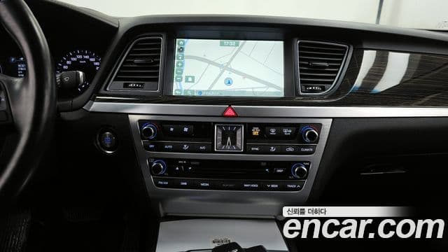 Genesis G80 Premium Luxury, 2017 15