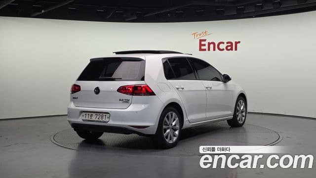 Volkswagen Гольф 7세대, 2015 2