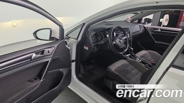 Volkswagen Гольф 7세대, 2015 11