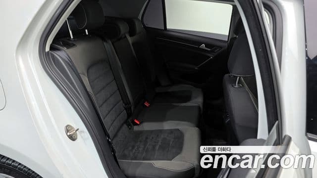 Volkswagen Гольф 7세대, 2015 12