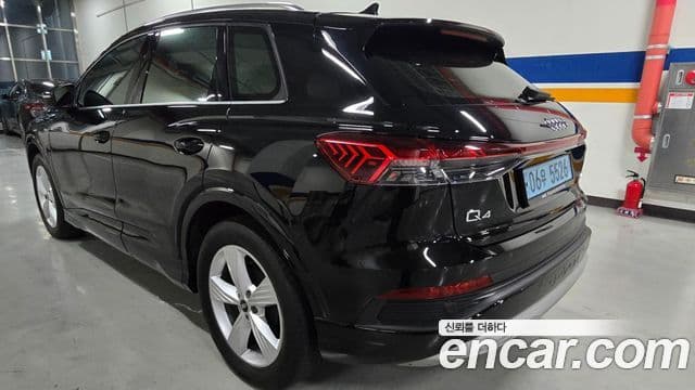 Audi Q4 e-Tron (F4), 2023 3