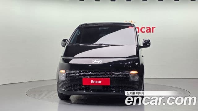 Hyundai Staria Modern, 2025 3