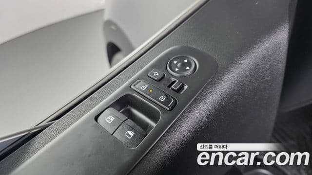 Hyundai Staria Modern, 2025 12