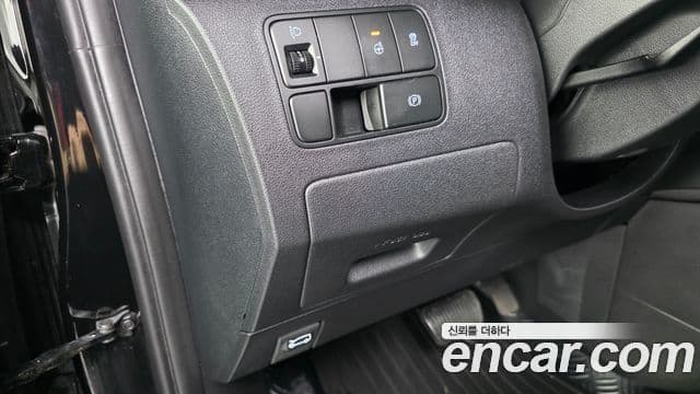 Hyundai Staria Modern, 2025 13