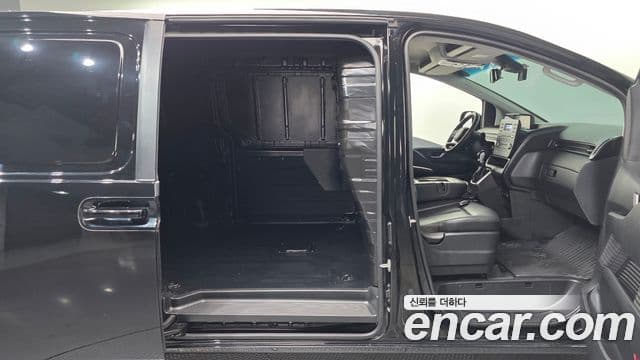 Hyundai Staria Modern, 2025 19