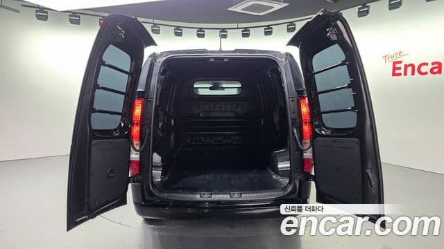 Hyundai Staria Modern, 2025 20