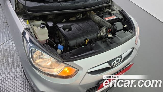 Hyundai Accent(новый кузов / новое поколение) Premier, 2012 6
