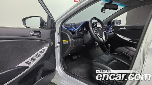 Hyundai Accent(новый кузов / новое поколение) Premier, 2012 11