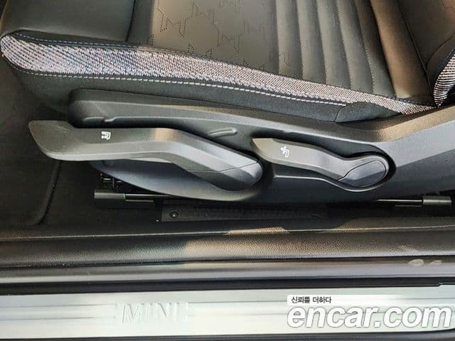 Mini Cooper C кабриолет 4세대 Classic, 2025 18