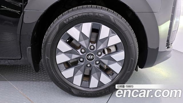 Hyundai Staria Inspiration, 2023 все фото