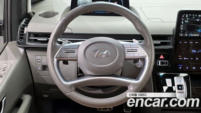 Hyundai Staria Inspiration, 2023 13