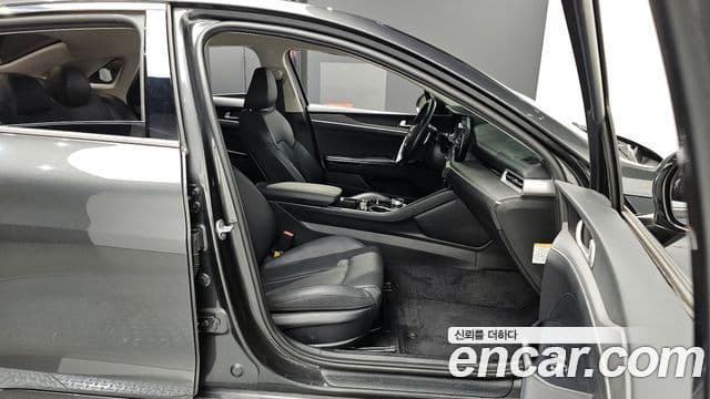 Kia K5 гибрид 3세대 Prestige, 2023 11