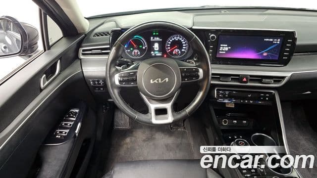Kia K5 гибрид 3세대 Prestige, 2023 13