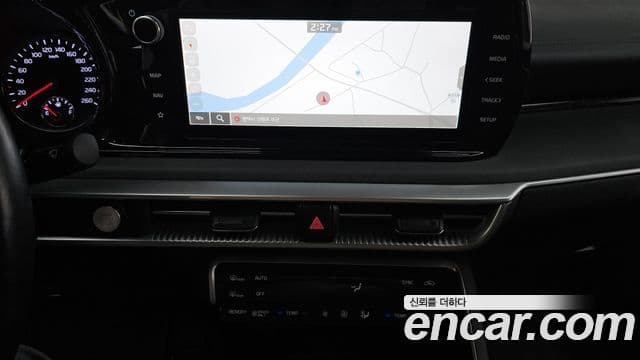 Kia K5 гибрид 3세대 Prestige, 2023 14