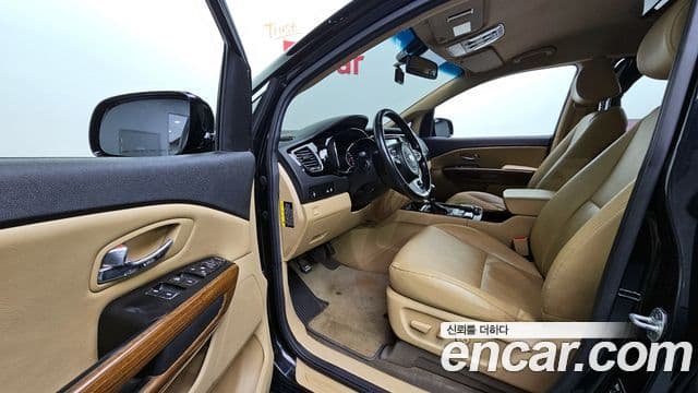 Kia All New Carnival Prestige, 2016 10