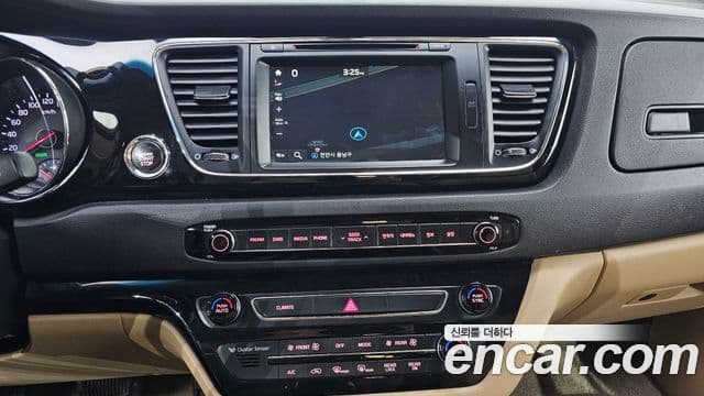Kia All New Carnival Prestige, 2016 16