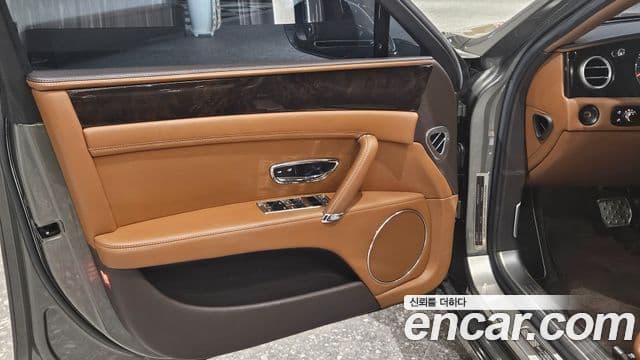 Bentley Flying Spur 2세대, 2014 11