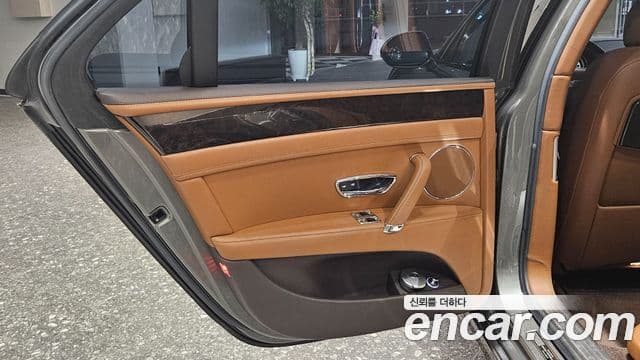 Bentley Flying Spur 2세대, 2014 13