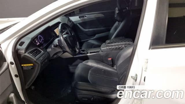 Hyundai LF Sonata Premium, 2015 10