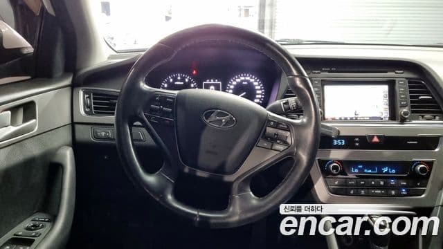 Hyundai LF Sonata Premium, 2015 12