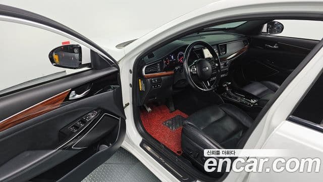 Kia All New K7 Luxury, 2016 10