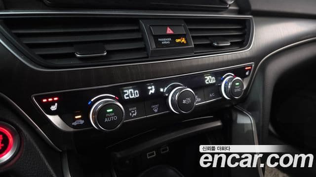Honda Accord 10세대 1.5 турбо, 2021 17