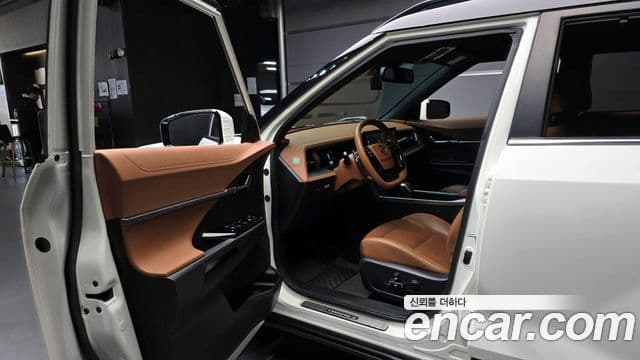 KG모빌리티(SsangYong) Torres T7, 2023 11