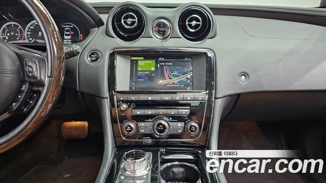 Jaguar All New XJ X351, 2017 14