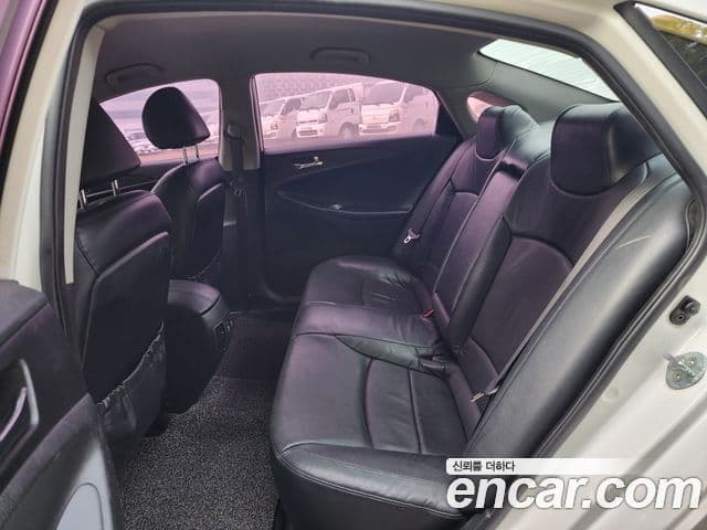 Hyundai YF Sonata LPI top, 2012 10