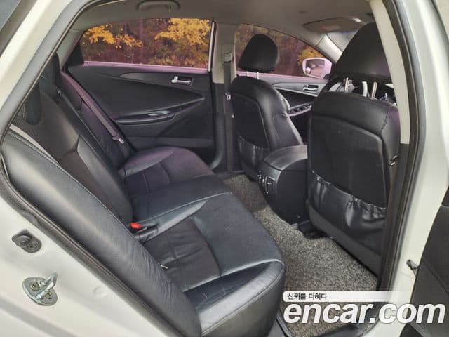 Hyundai YF Sonata LPI top, 2012 12