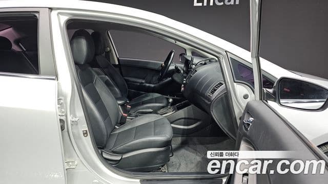 Kia K3 Prestige, 2013 12