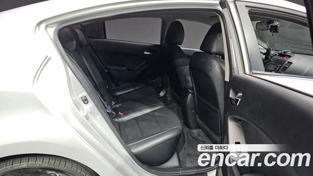 Kia K3 Prestige, 2013 13