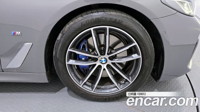 BMW 5시리즈 (G30) 520i M Sport, 2022 все фото