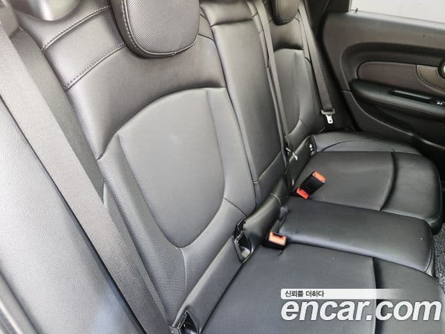 Mini Cooper 클럽맨 2세대, 2018 10