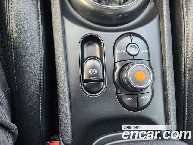 Mini Cooper 클럽맨 2세대, 2018 17