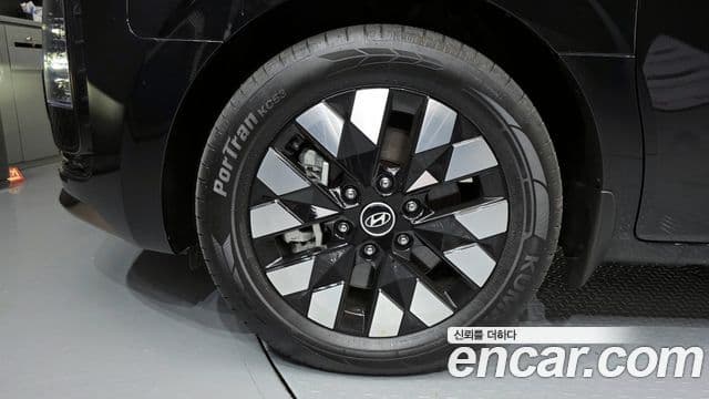 Hyundai Staria Inspiration, 2025 все фото