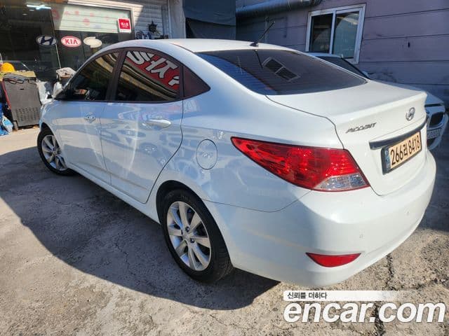 Hyundai Accent(новый кузов / новое поколение) 1.6 GDI top, 2012 4