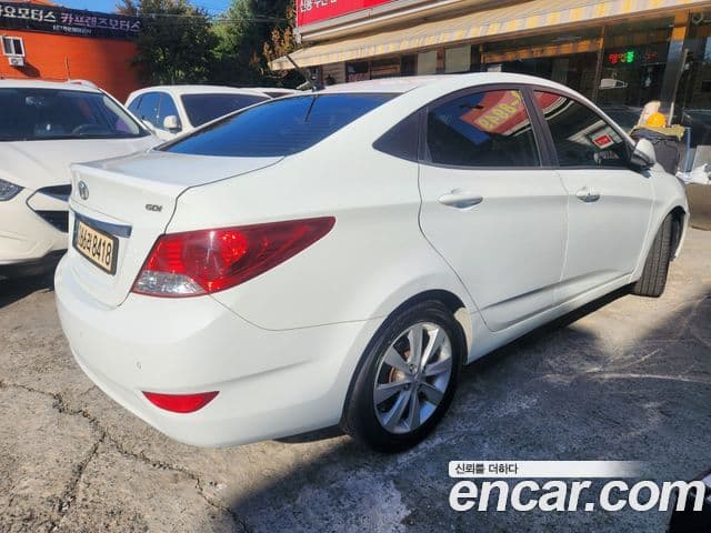 Hyundai Accent(новый кузов / новое поколение) 1.6 GDI top, 2012 6