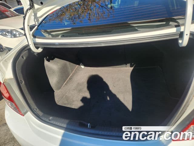 Hyundai Accent(новый кузов / новое поколение) 1.6 GDI top, 2012 7