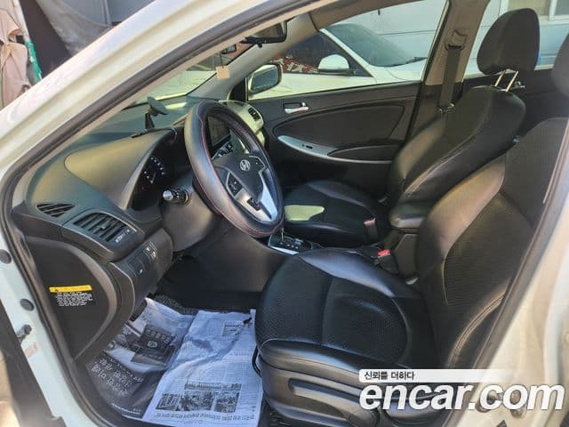 Hyundai Accent(новый кузов / новое поколение) 1.6 GDI top, 2012 12