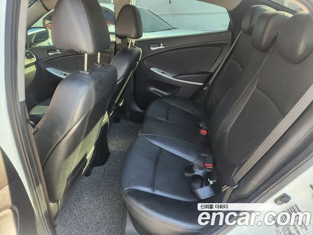 Hyundai Accent(новый кузов / новое поколение) 1.6 GDI top, 2012 13