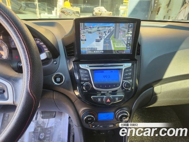 Hyundai Accent(новый кузов / новое поколение) 1.6 GDI top, 2012 15