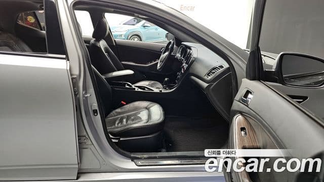 Kia K5 Prestige, 2011 10