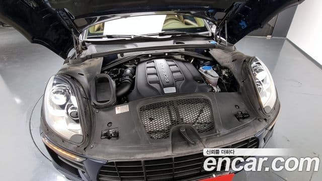 Porsche Macan 95B, 2016 6