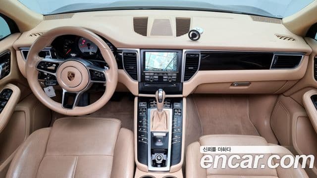 Porsche Macan 95B, 2016 7