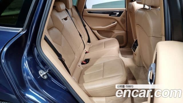 Porsche Macan 95B, 2016 12