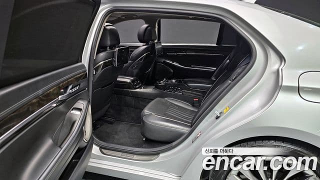 Genesis EQ900 Prestige, 2016 12