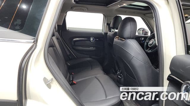 Mini Cooper 클럽맨 2세대, 2019 12