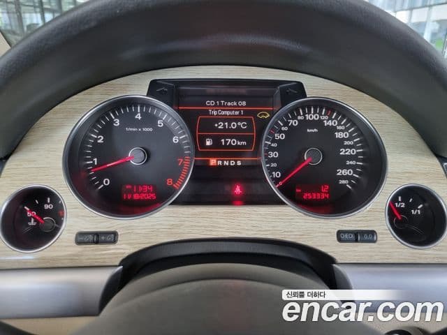 Audi New A8 D3, 2010 8