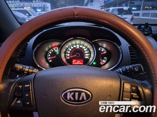 Kia Sorento R люксовая версия, 2012 15